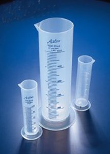 SQUAT LOW FORM POLYPROPYLENE CYLINDERS